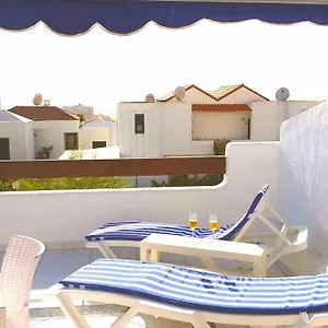 Charming Los Cristianos Hill Heated Pool Apartamento